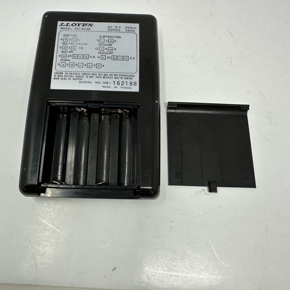 Vintage Lloyd's Calculator Accumatic 30 EH-9036 With Case Tested Works! Clean Z0 - Picture 5 of 5